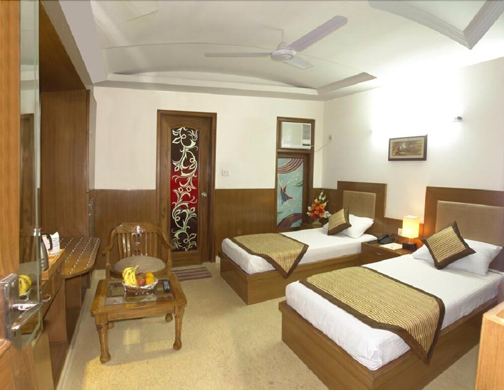 Hotel Apra Deluxe New Delhi Chambre photo