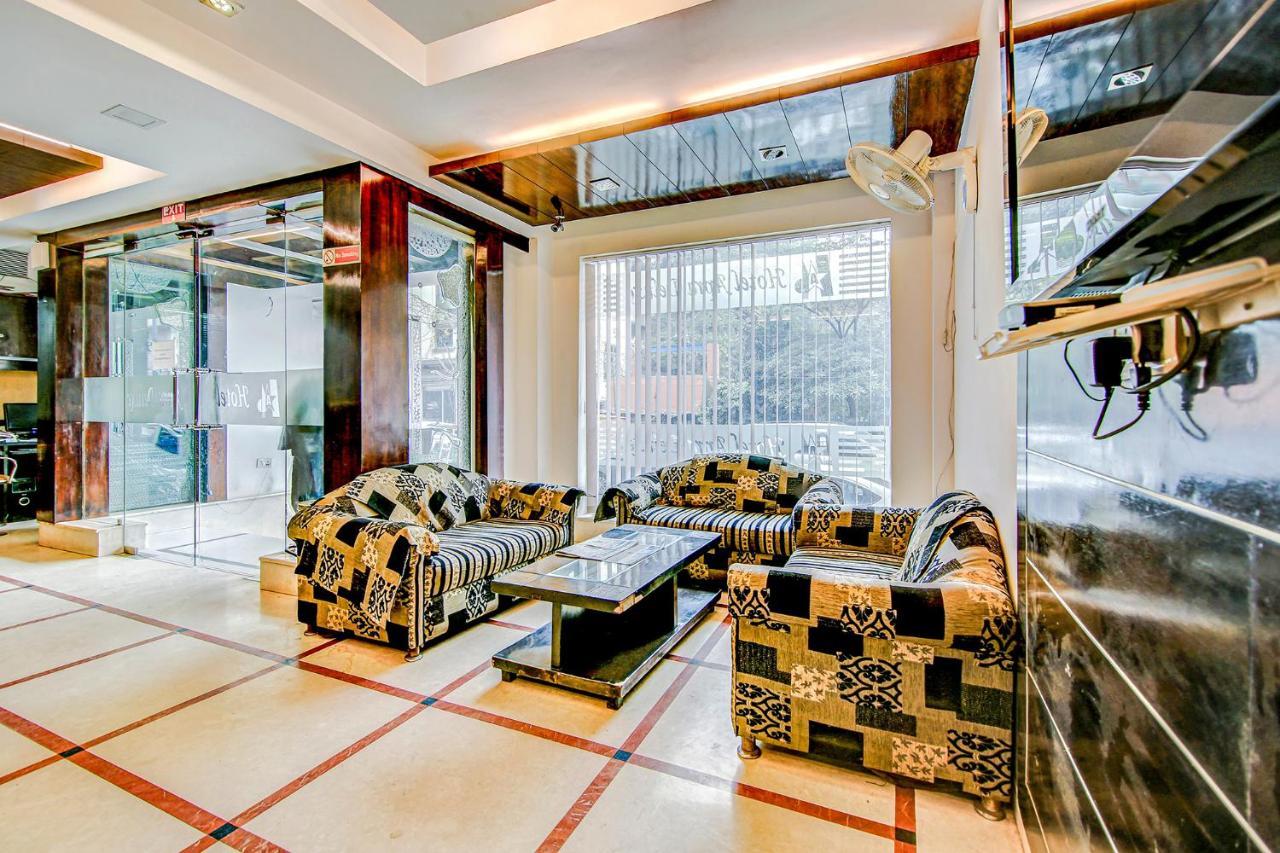 Hotel Apra Deluxe New Delhi Extérieur photo
