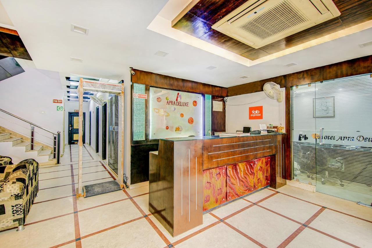 Hotel Apra Deluxe New Delhi Extérieur photo